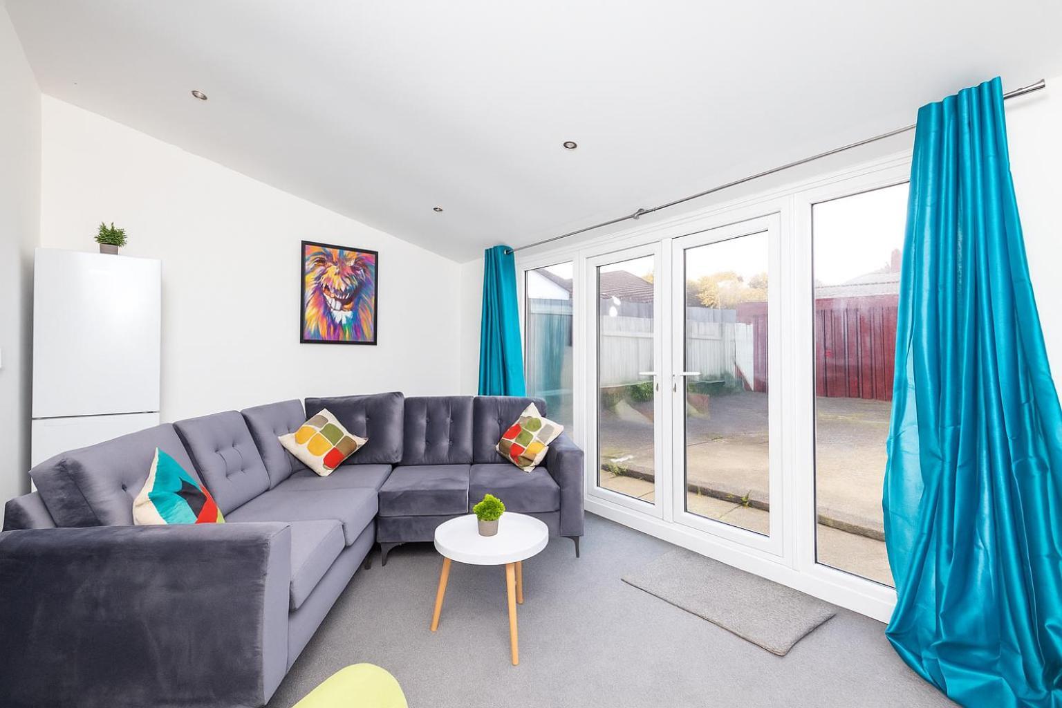 Alt-stay Temple Newsam - Free Parking & Fast Fibre Wi-fi - Ground Floor Bathroom & Master En-suite - Ideal For Contractors & Long * Leeds (West Yorkshire)