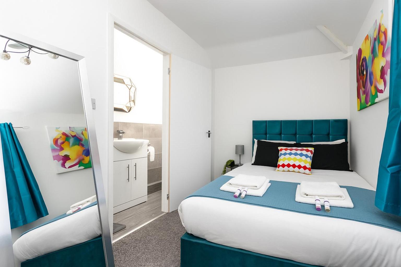 Alt-stay Temple Newsam - Free Parking & Fast Fibre Wi-fi - Ground Floor Bathroom & Master En-suite - Ideal For Contractors & Long Leeds (West Yorkshire)
