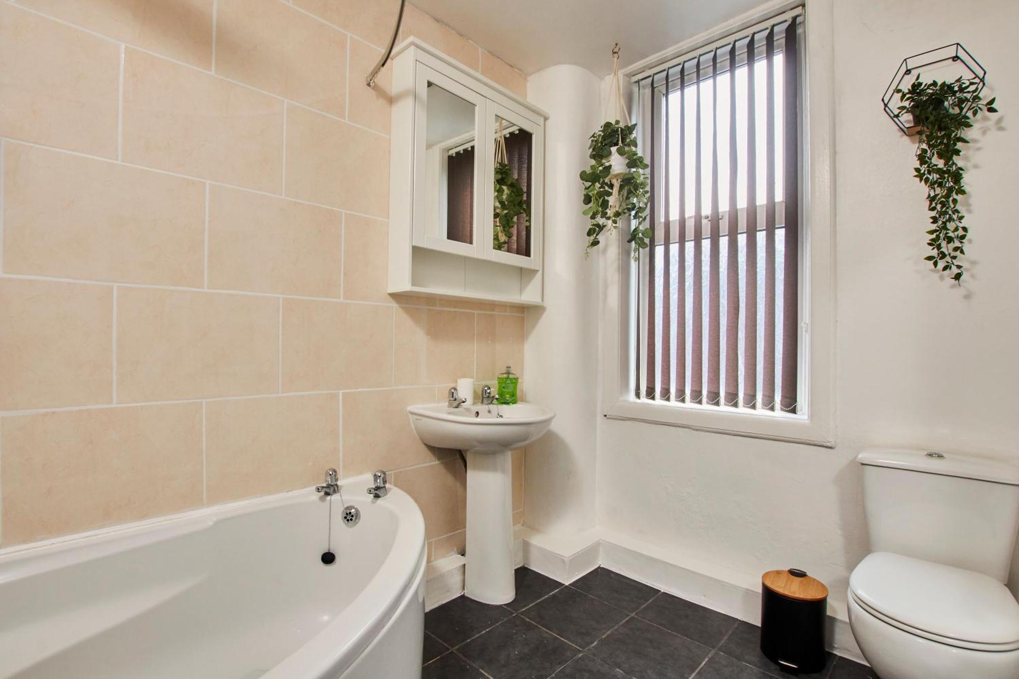 Perfect Contractor House In With 6 Beds By Purestay- 14 Night Min! *