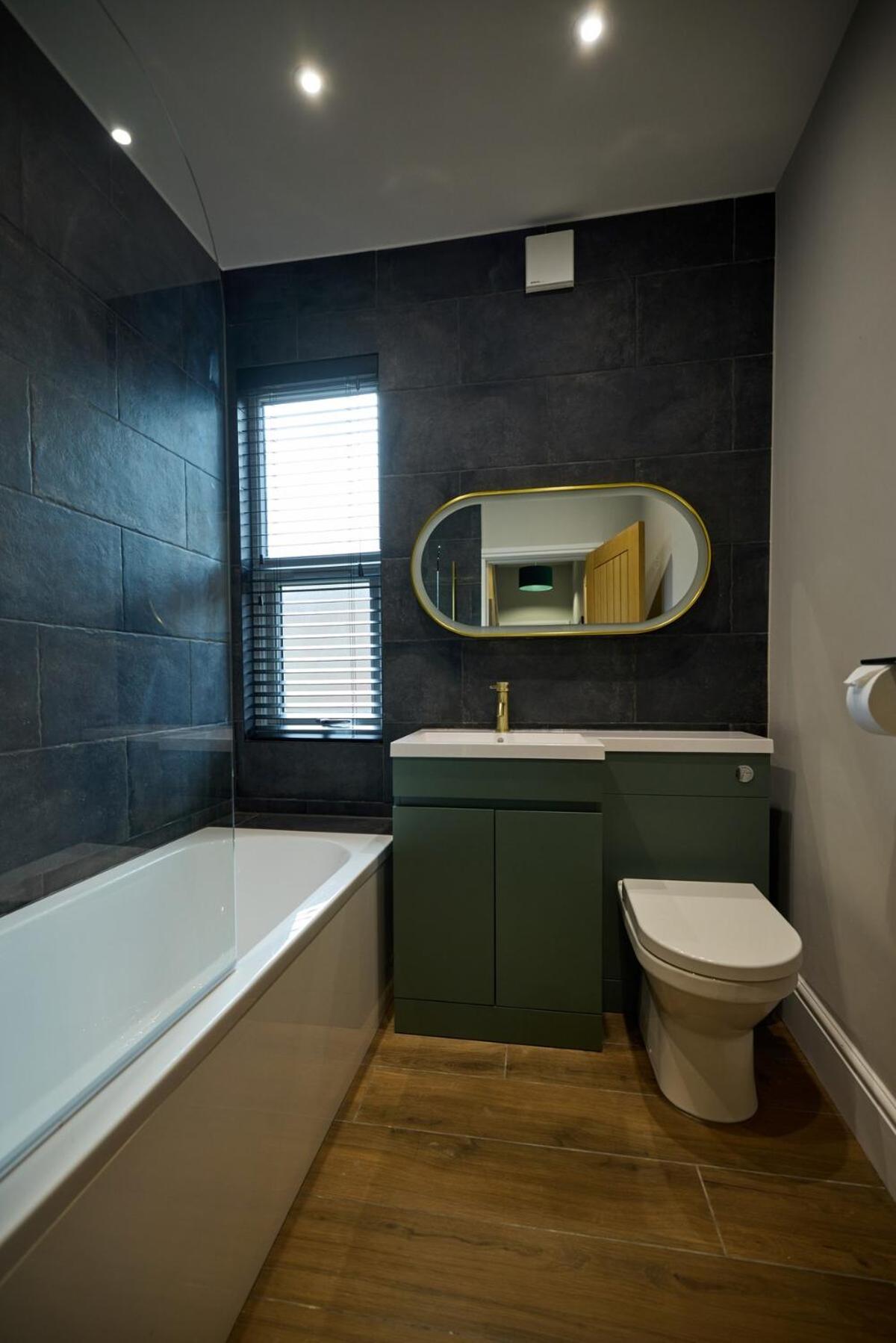 Luxe Home, Long Savings, Central, Parking *