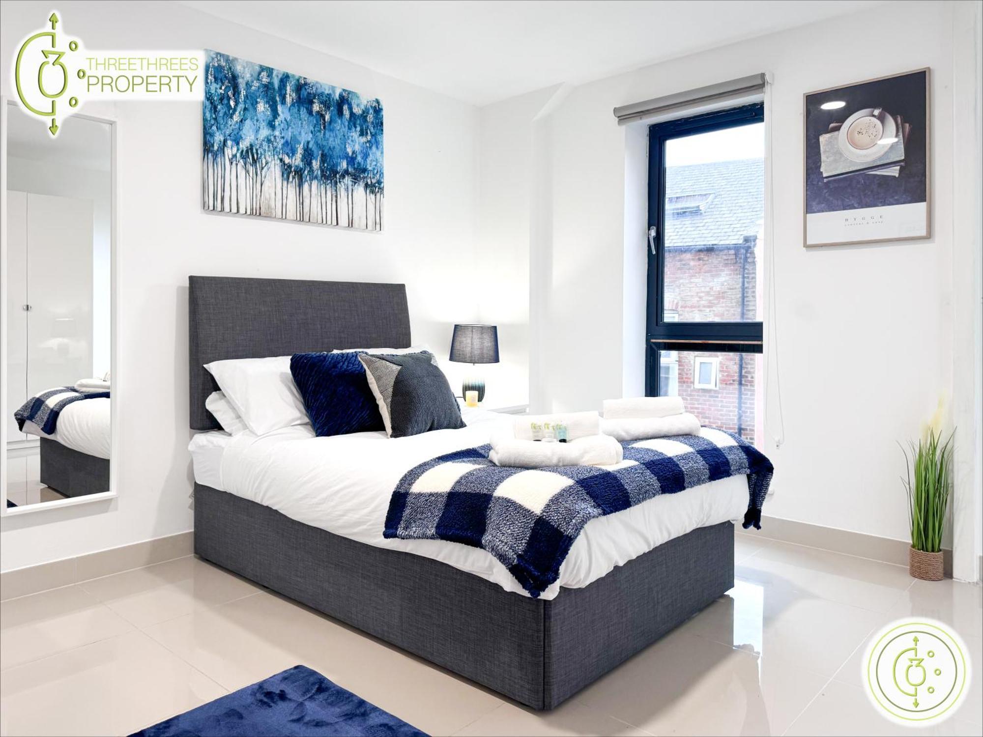 Apartment 3 Bedroom By Threethreethreesproperty Short Lets & Serviced With Wi-fi & Parking *