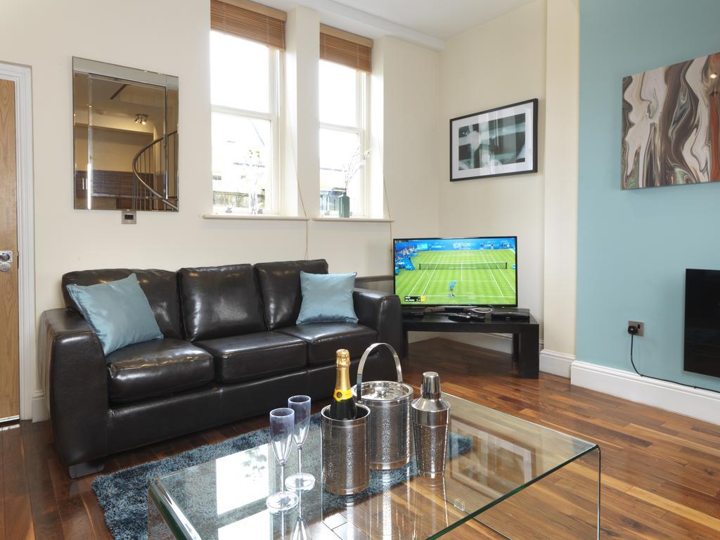 Apartment Garden View, 6 Rodley Hall, Leeds Leeds (West Yorkshire)