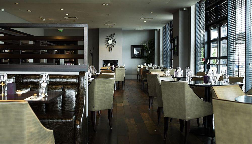 Village Leeds South Hotel 4*