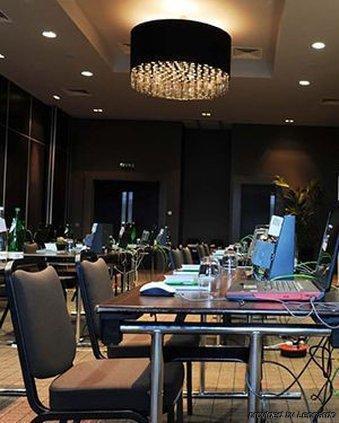 Village South Hotel