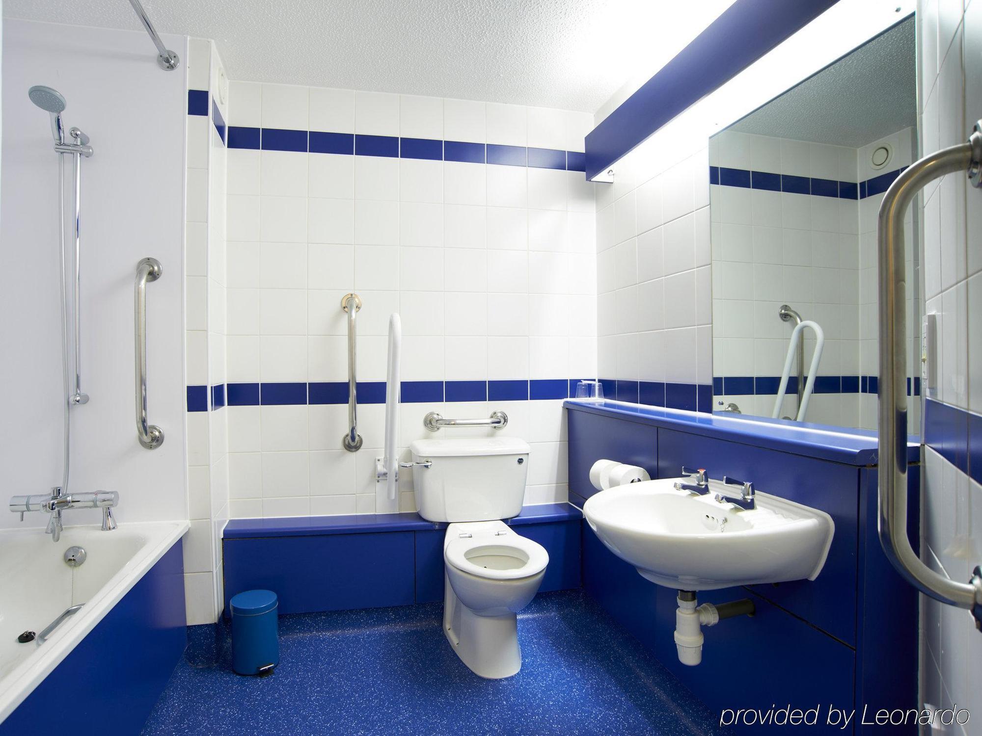 Travelodge Leeds Bradford Airport Hotel