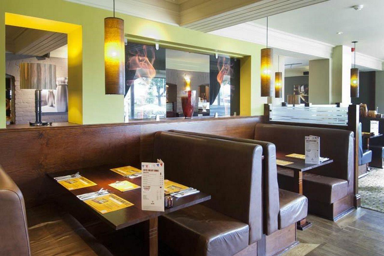 Hotel Premier Leeds / Bradford Airport