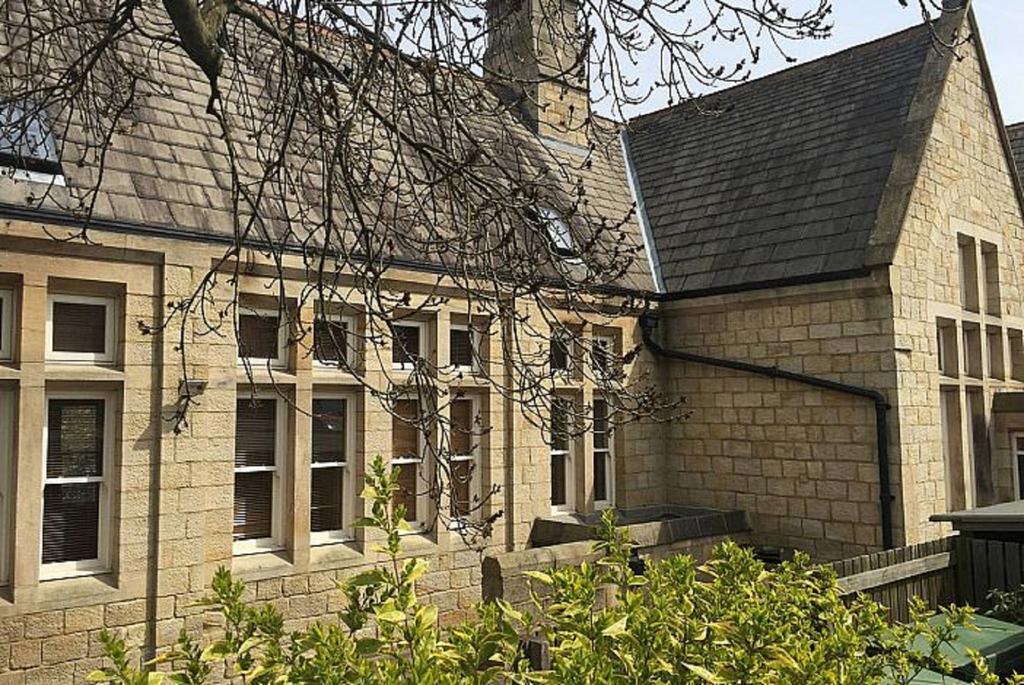 Garden View, 6 Rodley Hall, Leeds Apartment
