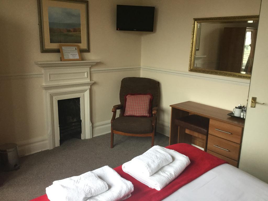 Hotel Black Horse Otley 3*
