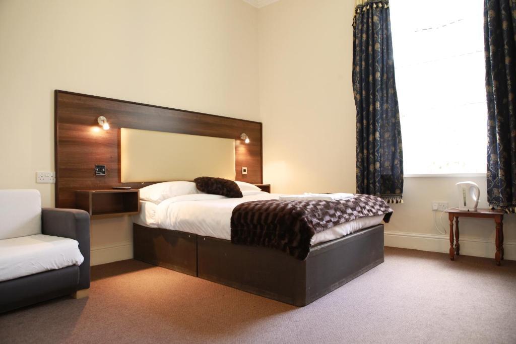 The Kingston 3* Leeds (West Yorkshire)