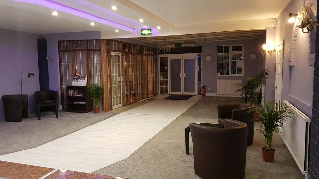 The Avenue 3* Leeds (West Yorkshire)