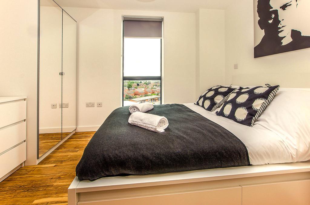 Leeds Urban Square Apartment