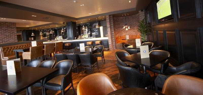 Hotel Village Leeds South 4*