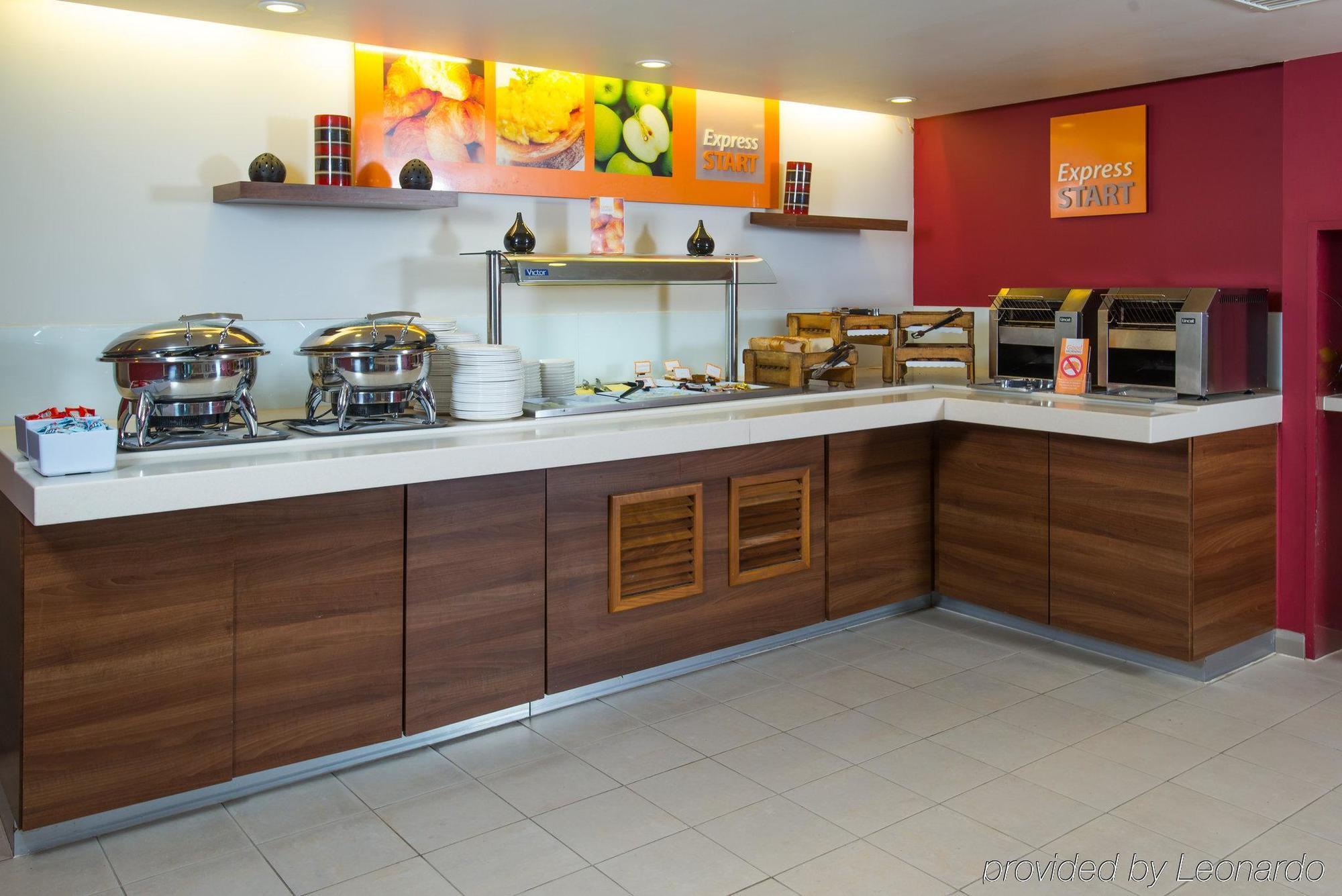Holiday Express Leeds City Centre By Ihg 3*