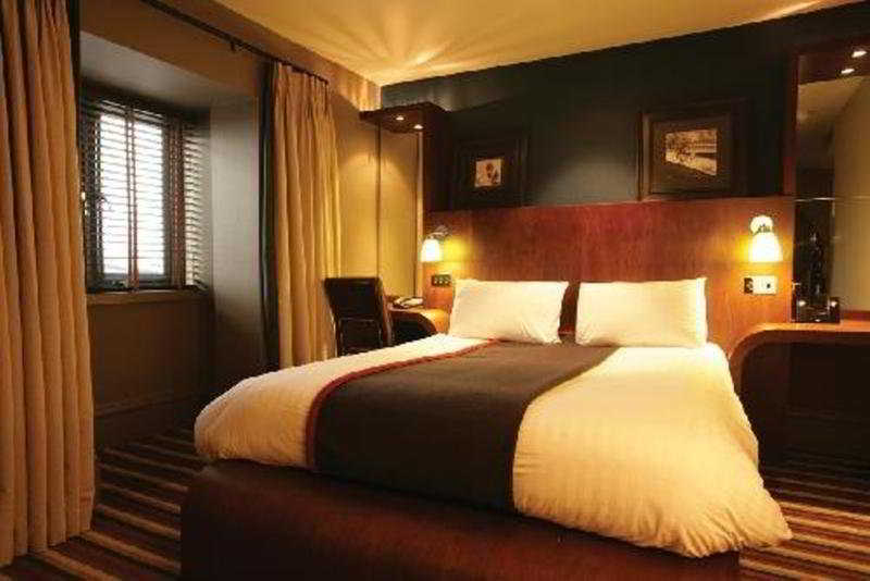 Hotel Village Leeds North