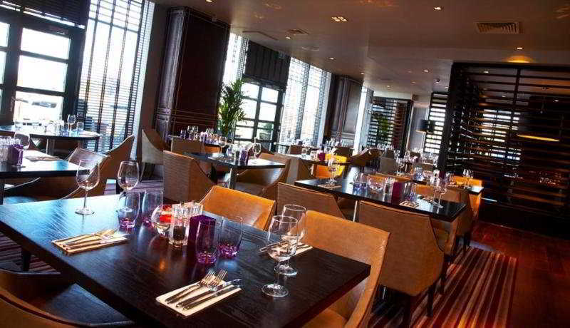 Village Leeds North 3* Leeds (West Yorkshire)