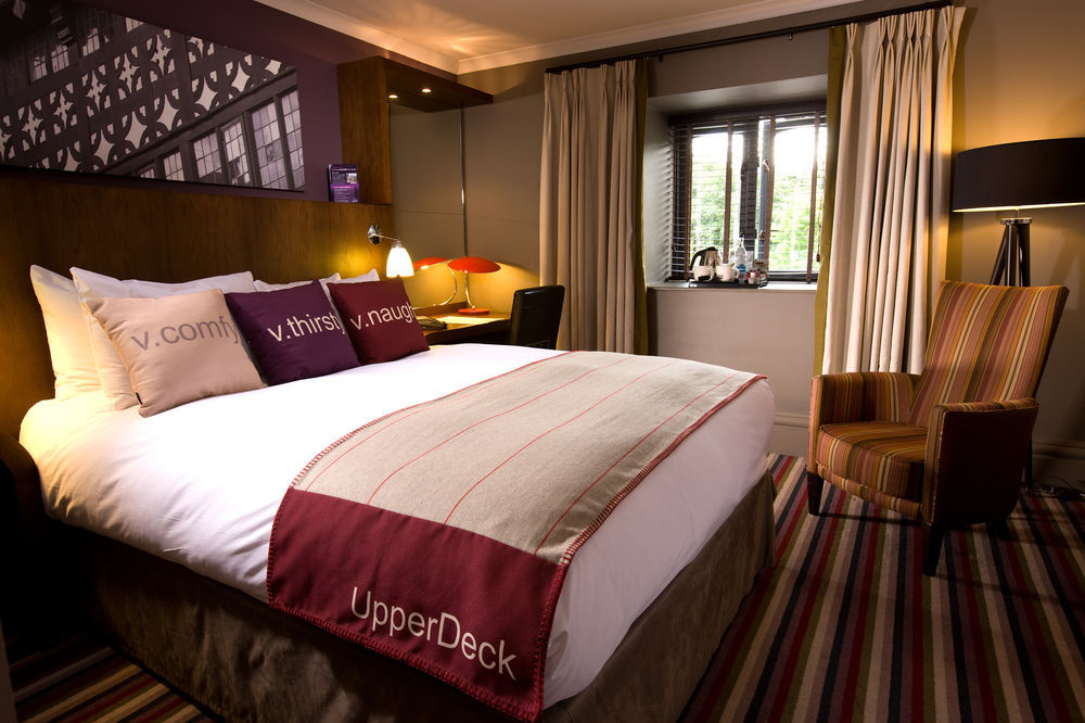 Village Leeds North 3* Leeds (West Yorkshire)