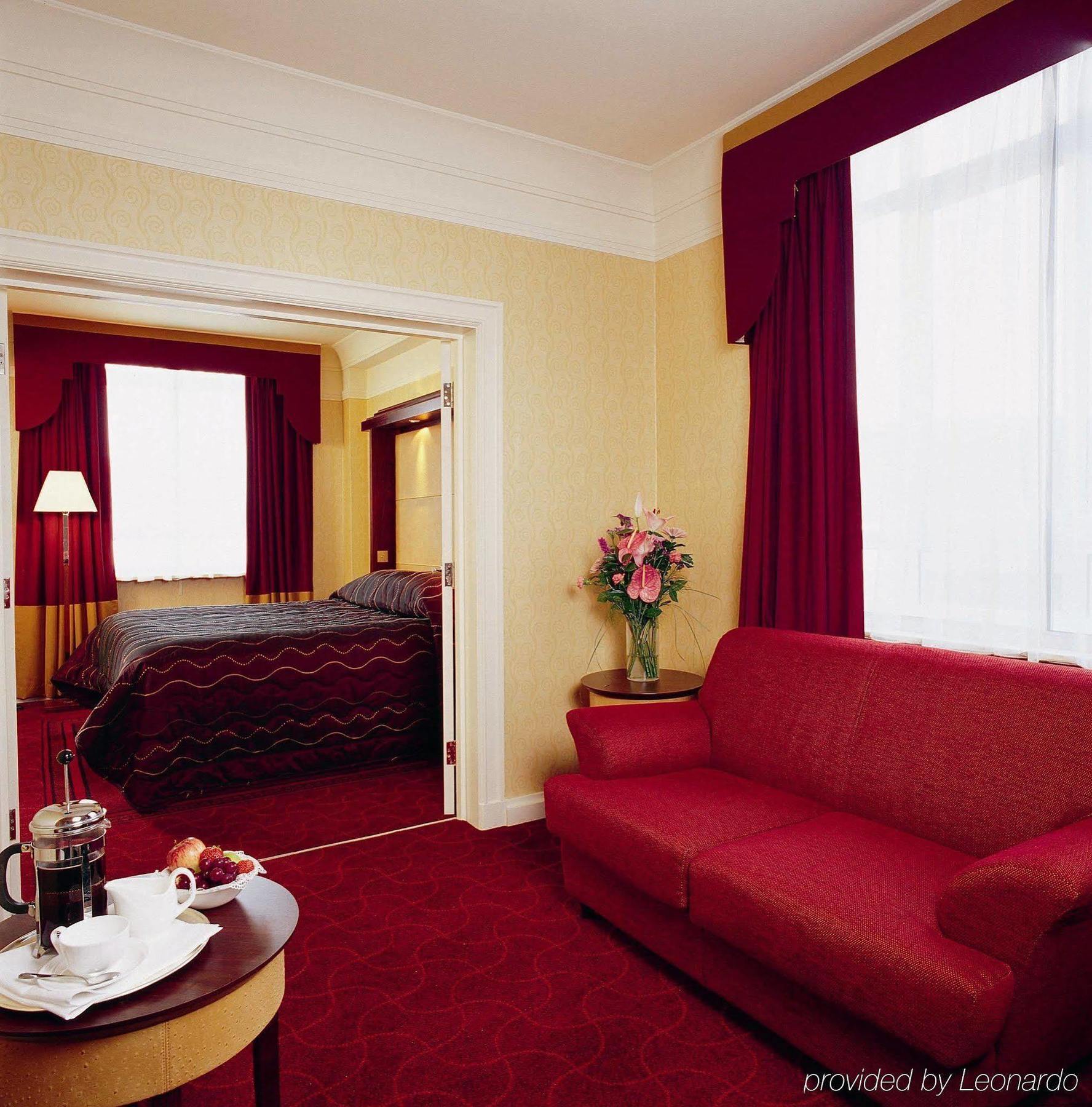 The Queens Hotel Leeds (West Yorkshire)