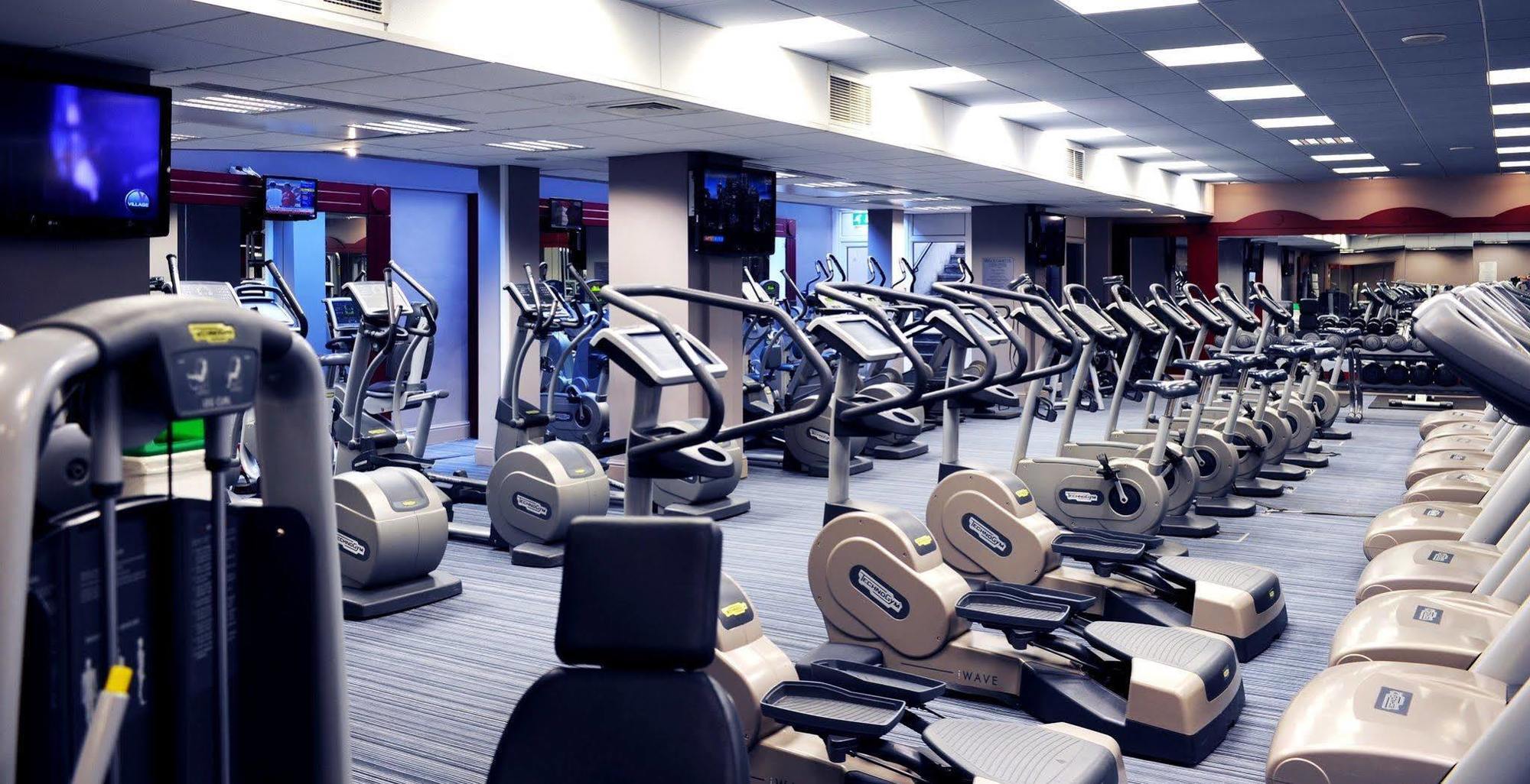 Village Leeds North Hotel 3*