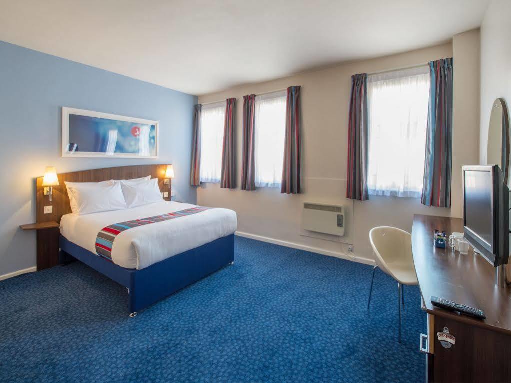Travelodge Vicar Lane 3*