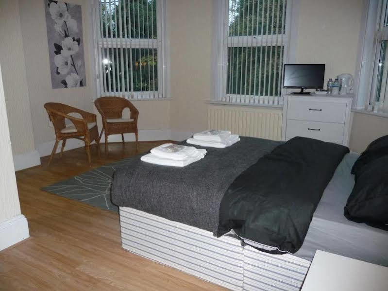 Hotel High Bank 2*