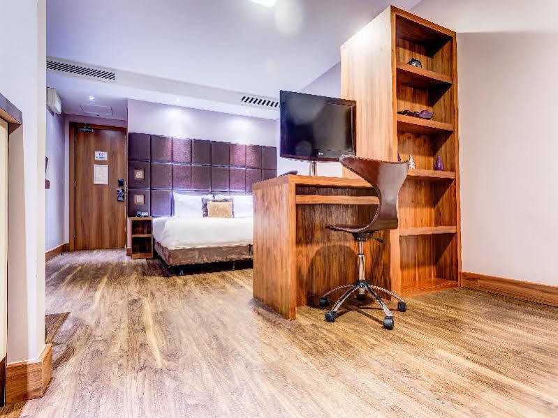 Roomzzz Leeds 4* Leeds (West Yorkshire)