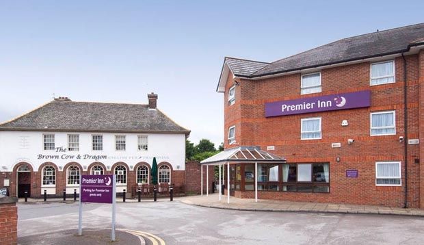 Premier Leeds East Hotel 3*