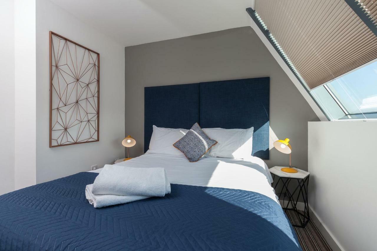 Kspace @ Waterloo Court Apartment *