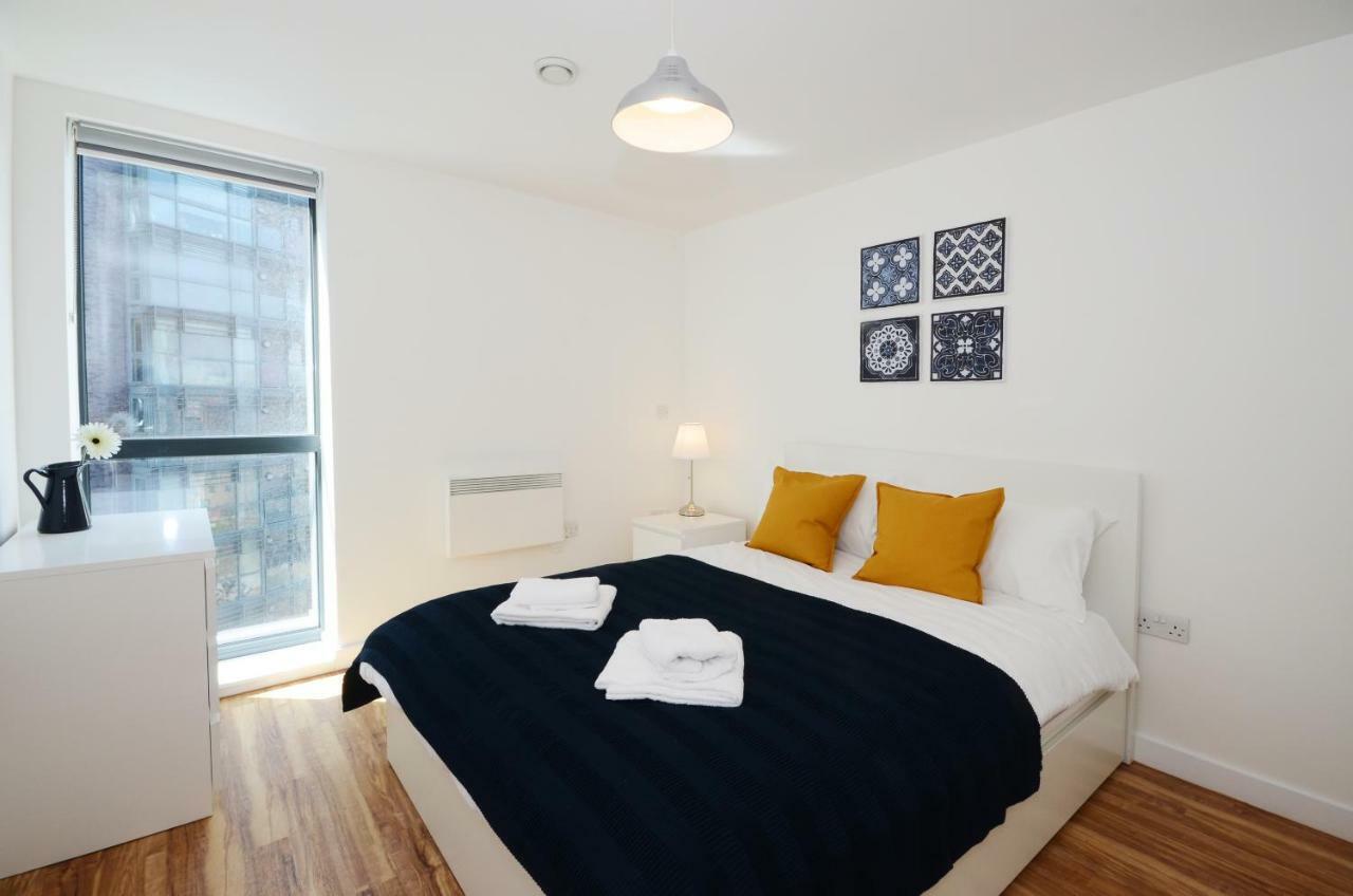 Leeds Urban Square Apartment