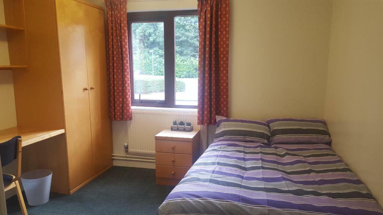 Oxley Hall-campus 3*