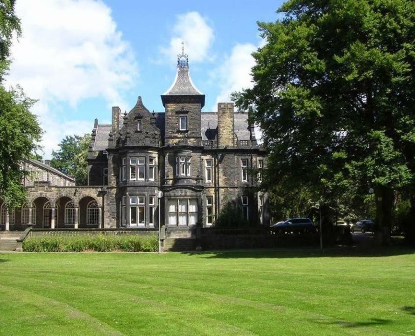 Oxley Hall-campus Hotel 3*