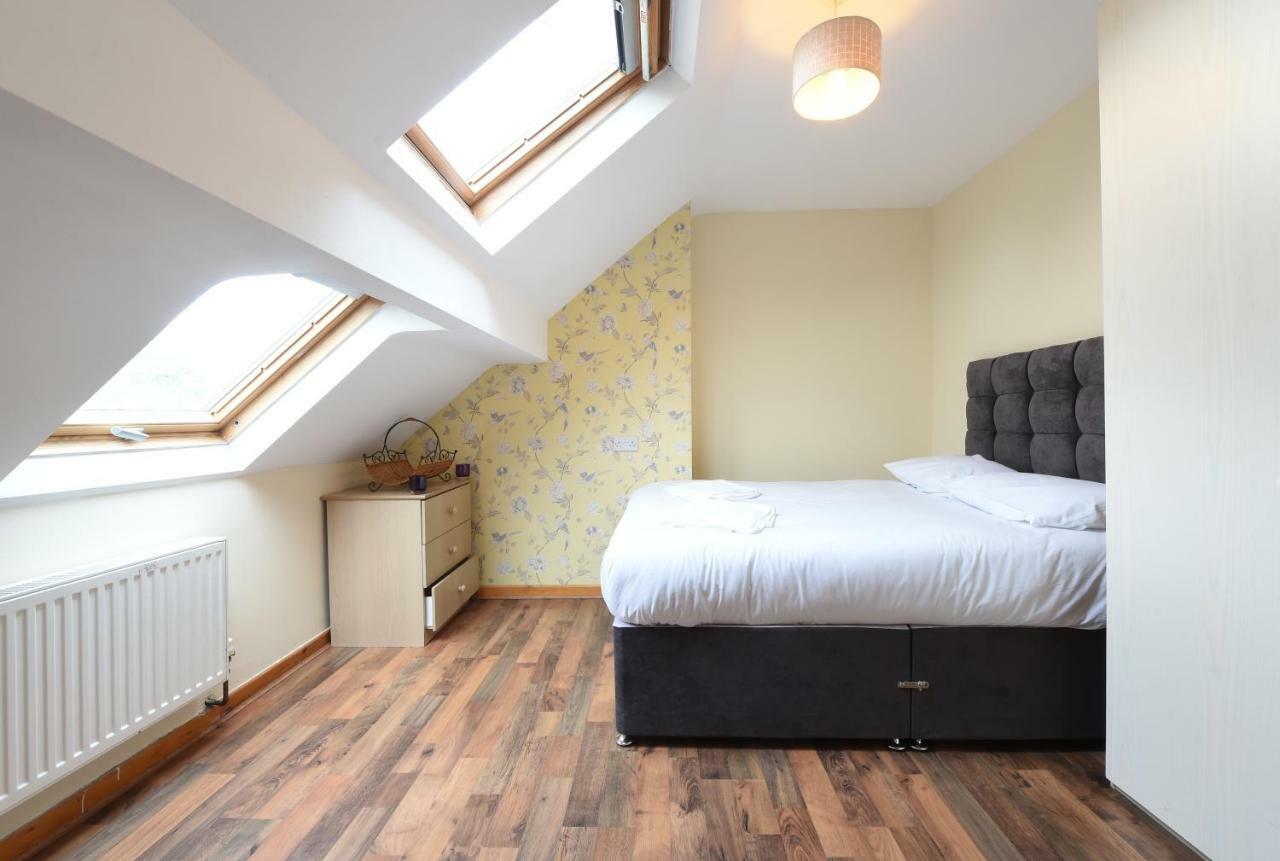 Apartment 6 Bed Slps 16 On Otley Run *