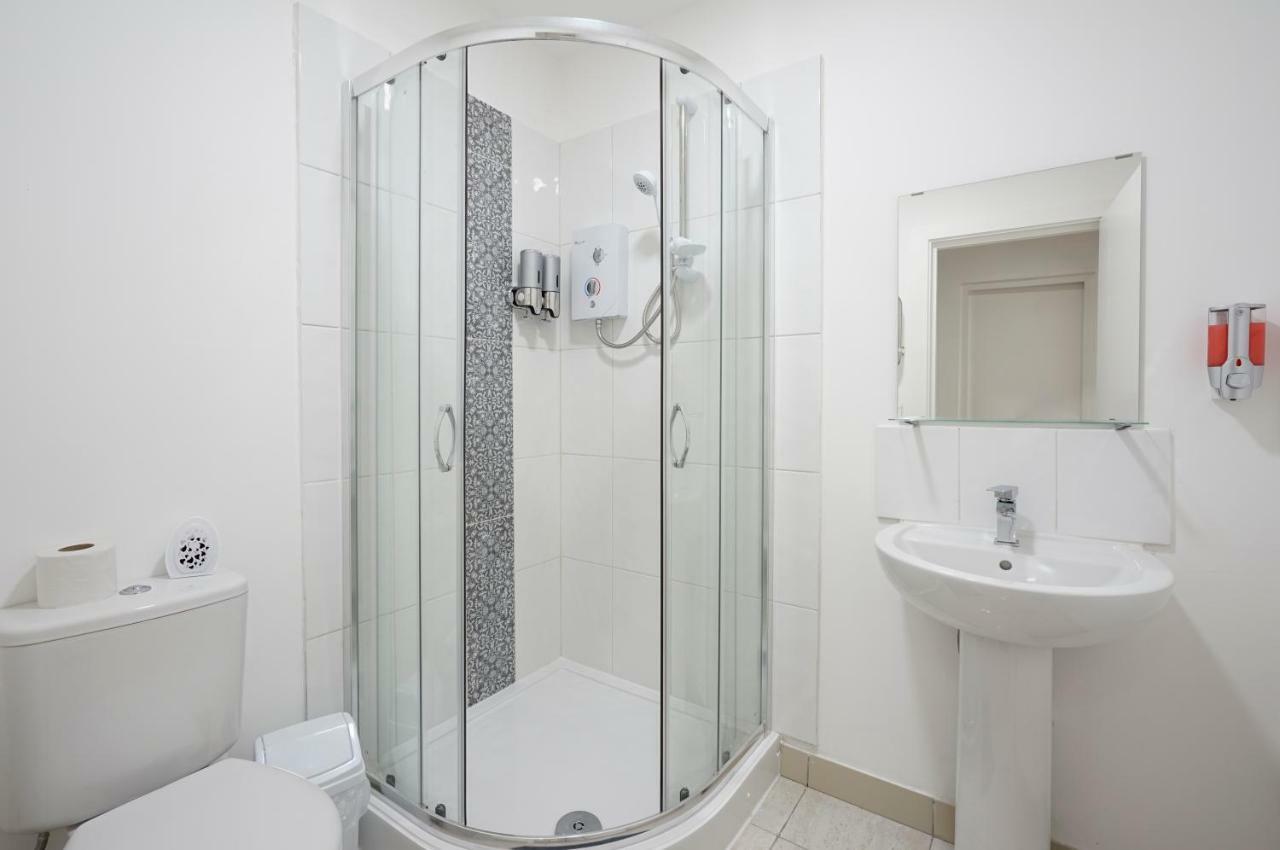 Apartment Alfa Apartments, Quarry Court, High Street, Morley