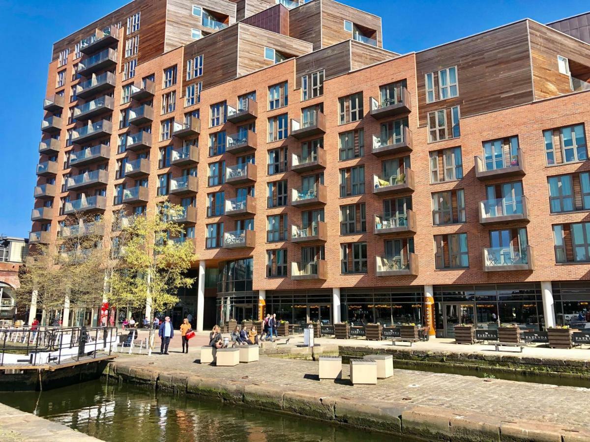 Canal Waterside Leeds (West Yorkshire)