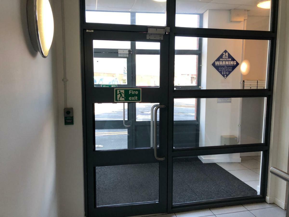 The Point Apartment, Leeds City Center *
