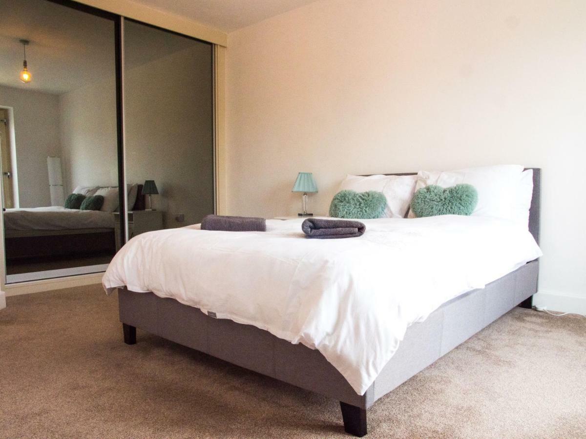 Impressive Urban Townhouse - Leeds Centre Holiday home *