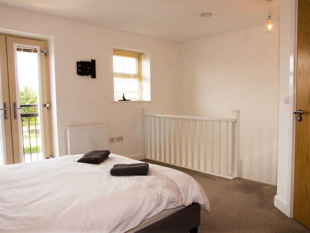 Impressive Urban Townhouse - Leeds Centre Holiday home *