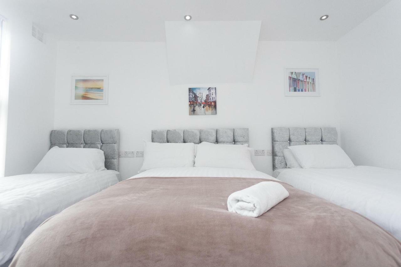 Burton House Apartment *