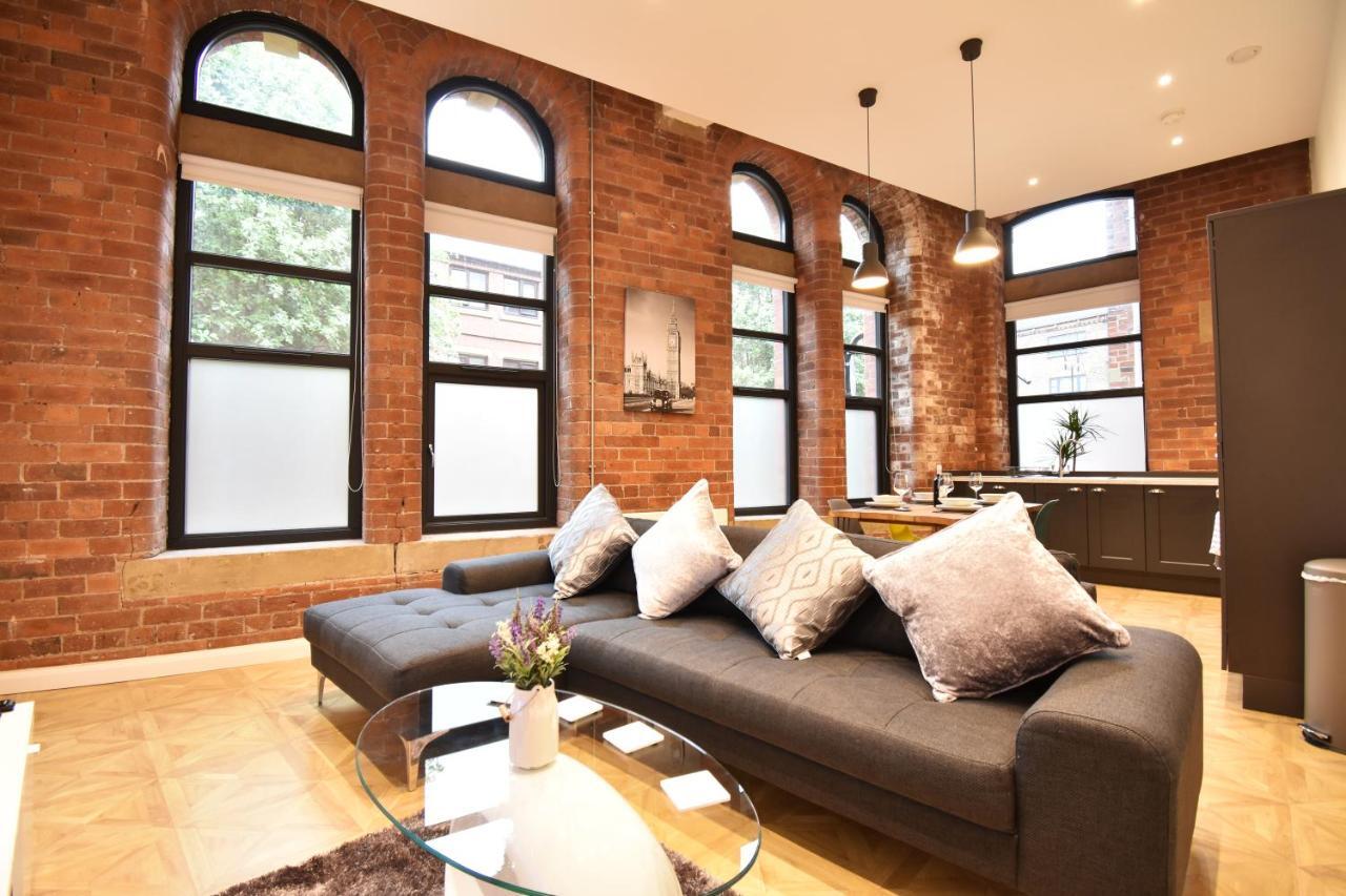 Aire New York Styled Luxury Apartment