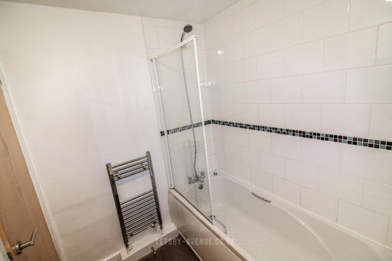 Temperance Hall Apartment *