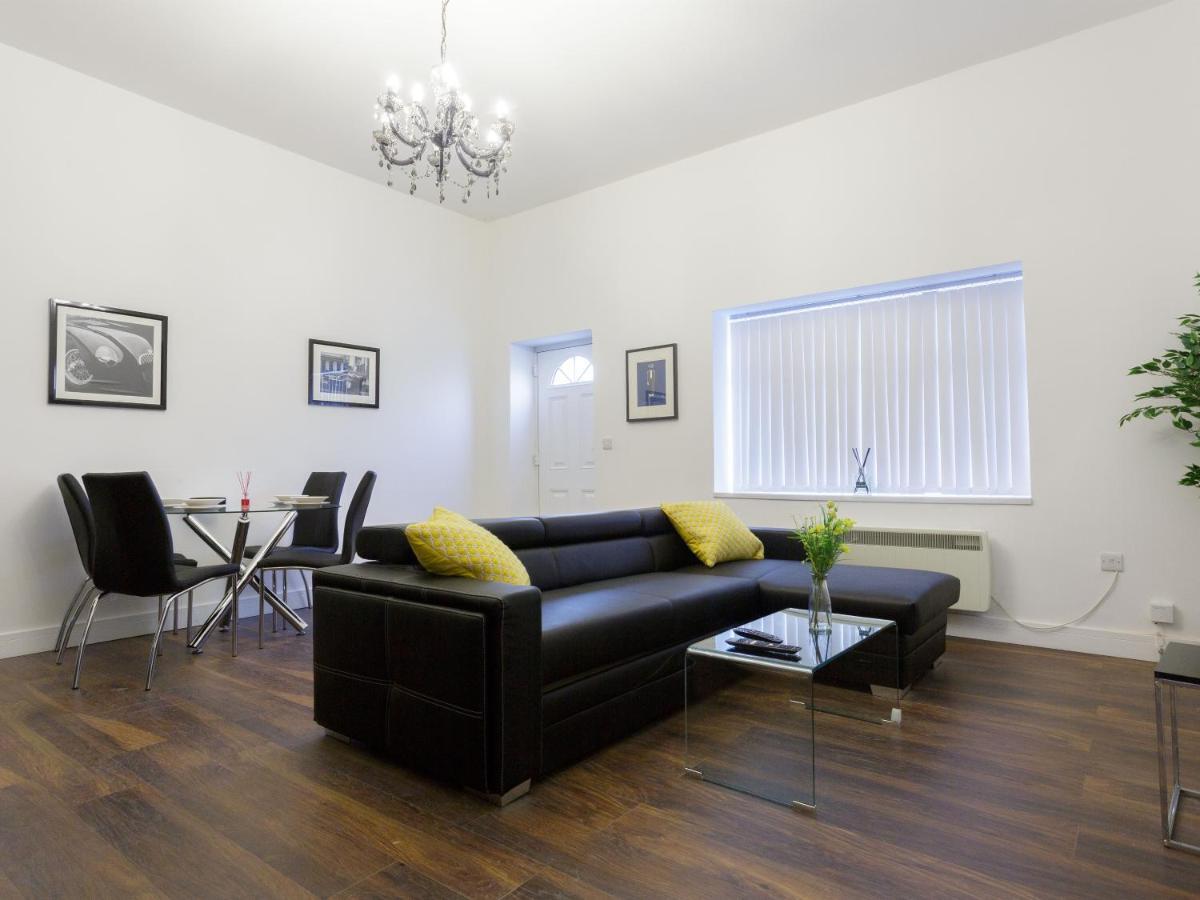 Live In Leeds Greenhill Apartment *