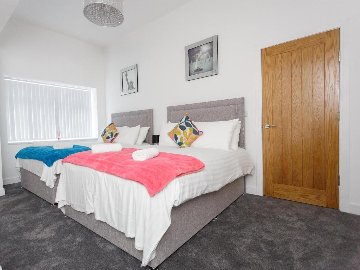 Live In Leeds Greenhill *