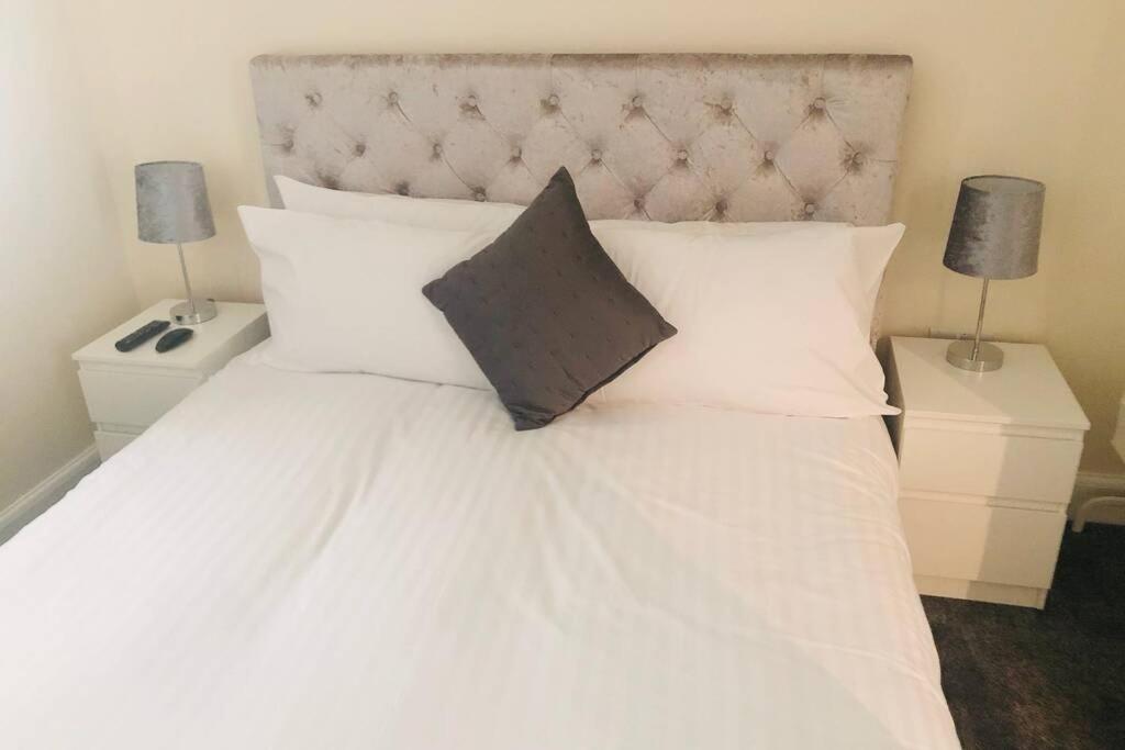 Canal Waterfront Townhouse Holiday home Leeds (West Yorkshire)