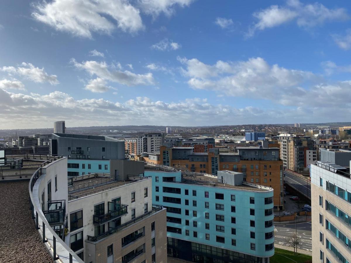The Gateway * Leeds (West Yorkshire)