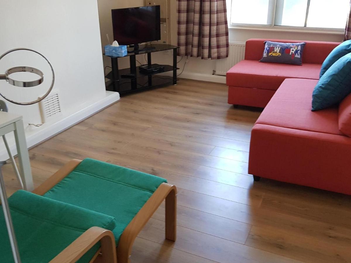 Lovely In Leeds Near Roundhay Park Holiday home Leeds (West Yorkshire)