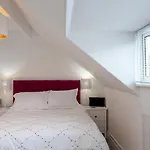 Cosy 2 Bed Apartment - Close To Leeds Centre