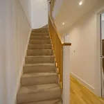 Modern 2 Bed Apartment With Juliet Balcony - Dhb Stays