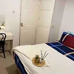 Princess 3 Bedroom House + Offstreet Parking +Wifi