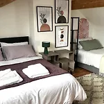 Leeds Cosy House