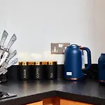 Deluxe City Centre Apt Free Parking River View Balcony