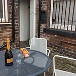 Spacious 1 Brd Apartment Like Home By Lgi Leeds Uni & City Centre